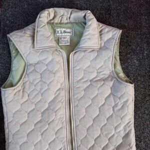 Vintage Womens Small LL Bean Vest, Insulated 100% Polyester, Good Condition,